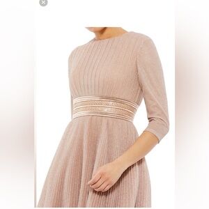 Mac Duggal Shimmering 3/4 Sleeve A-Line Pleated Midi Dress sz: 6 Rose Gold